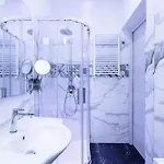 Elegante In Centro A - Piazza Colombo アパート