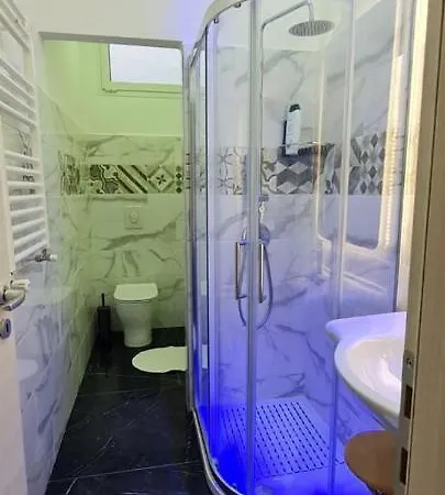 Elegante In Centro A - Piazza Colombo * 圣雷默