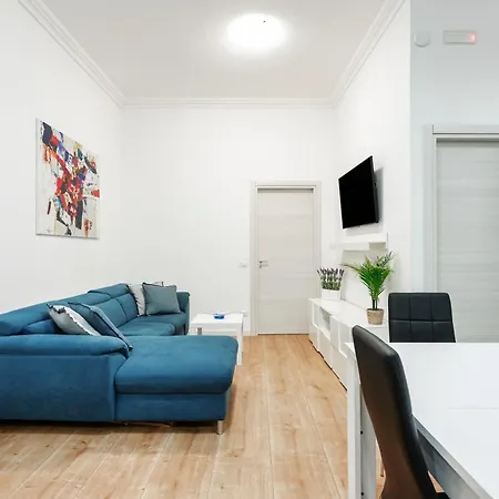 Apartament Elegante In Centro A - Piazza Colombo *