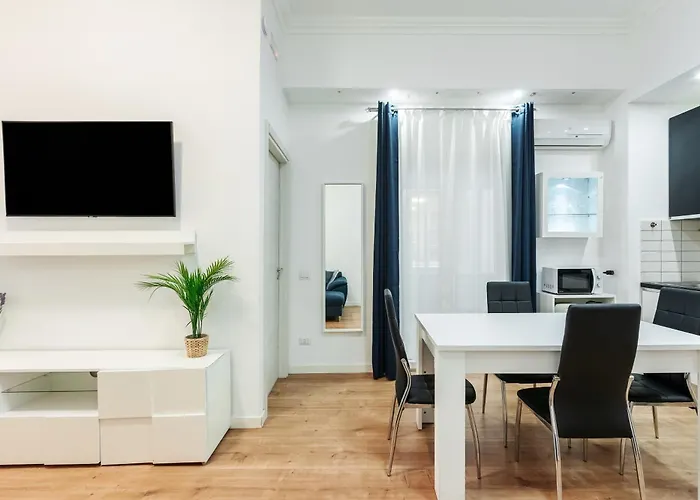 Apartament Elegante In Centro A - Piazza Colombo *