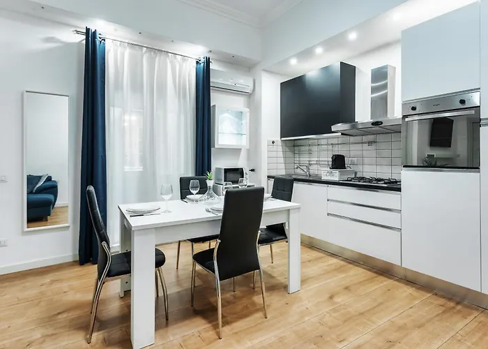 Elegante In Centro A - Piazza Colombo 公寓