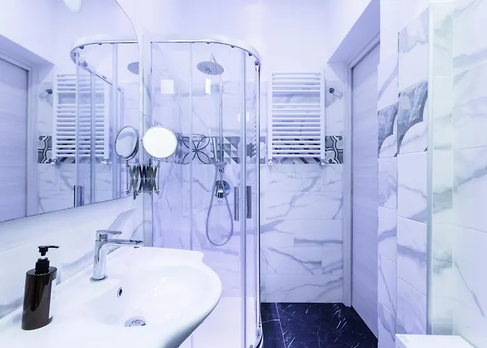 Elegante In Centro A - Piazza Colombo Apartament